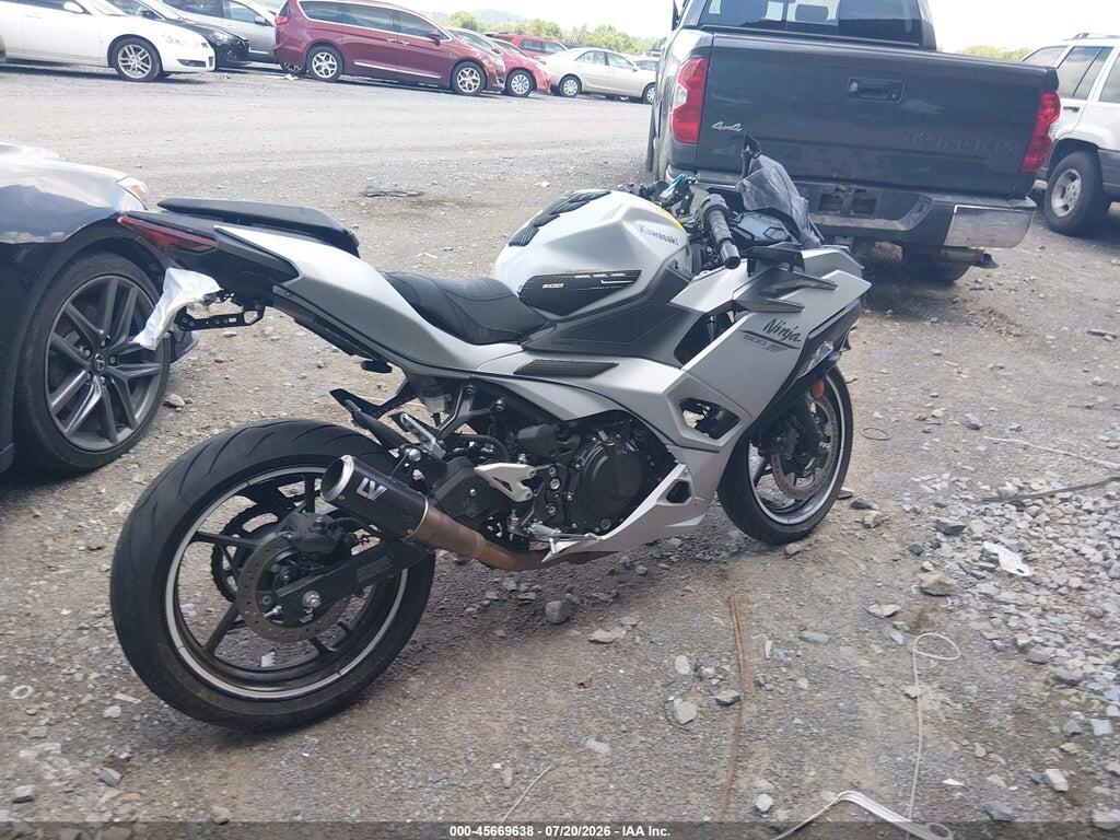 ML5EXGG10SDA42945 2025 KAWASAKI EX500 photo no. 4