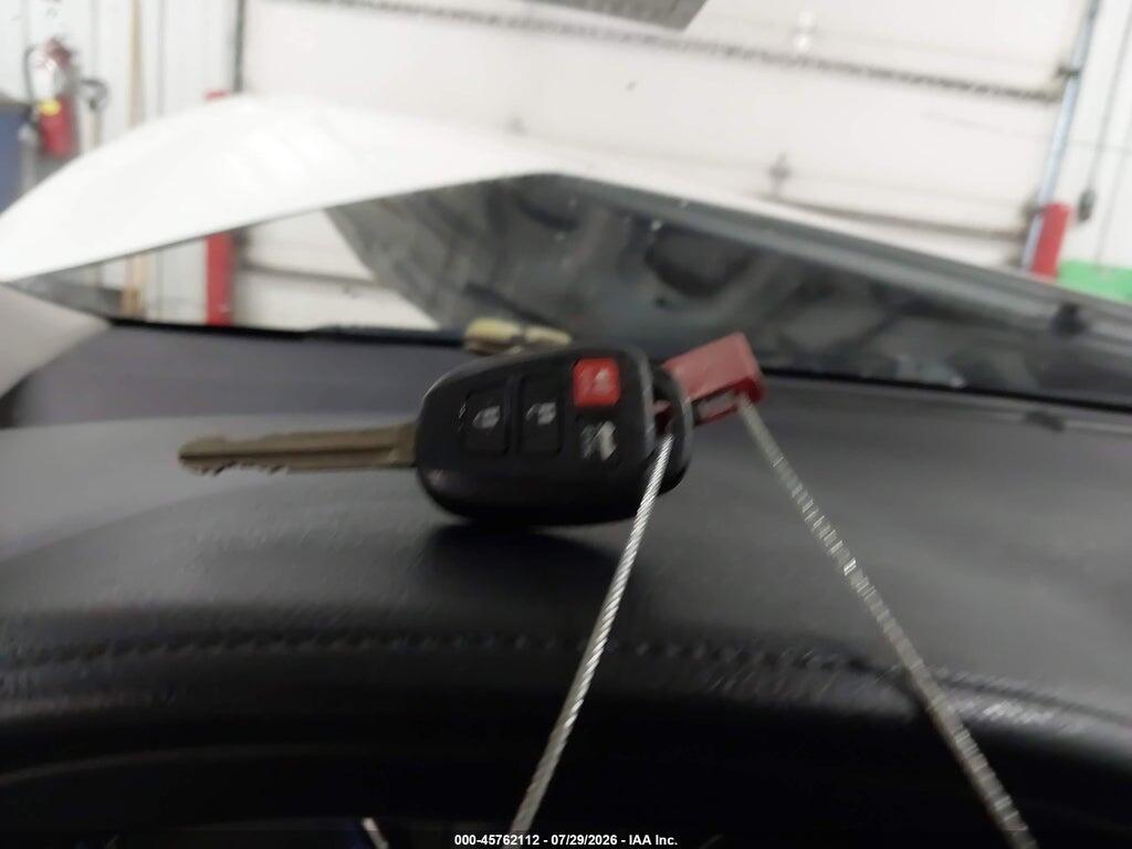5YFBURHE5HP722650 2017 TOYOTA COROLLA photo no. 11