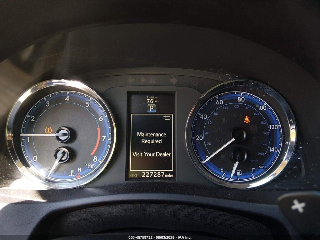 5YFBURHE0HP671736 2017 TOYOTA COROLLA photo no. 7