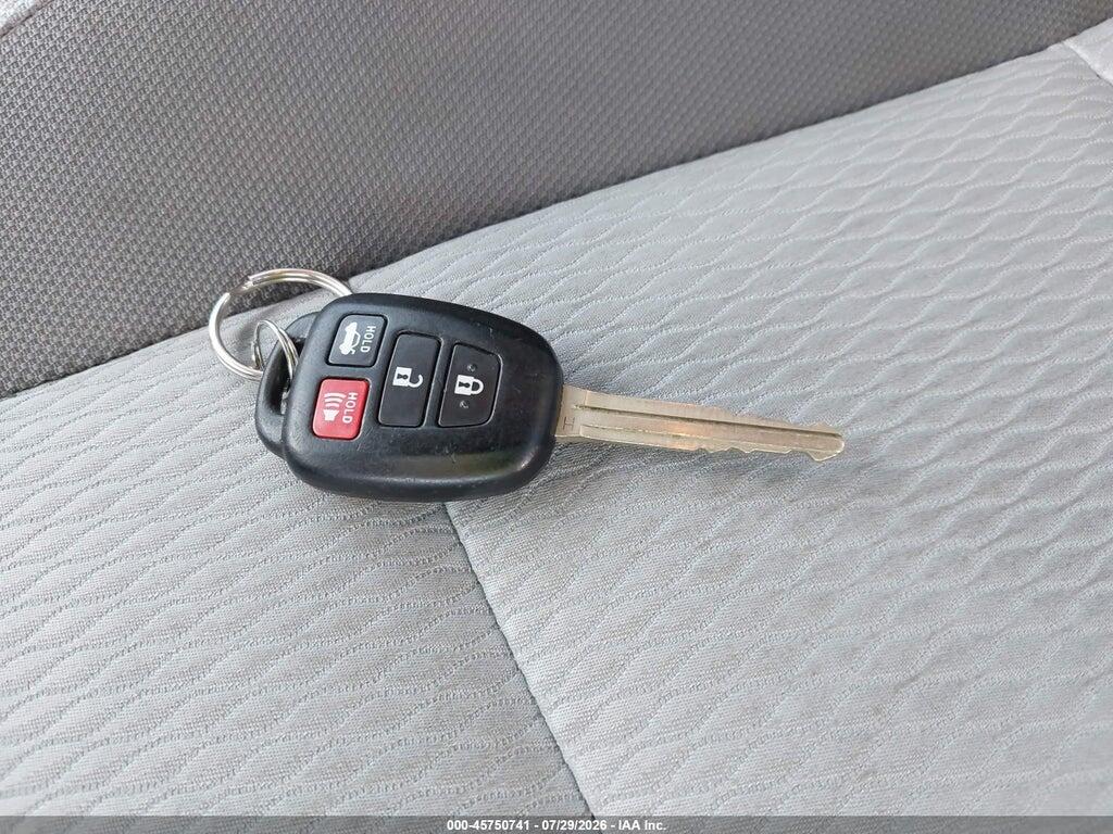 2T1BURHE7HC838433 2017 TOYOTA COROLLA photo no. 11