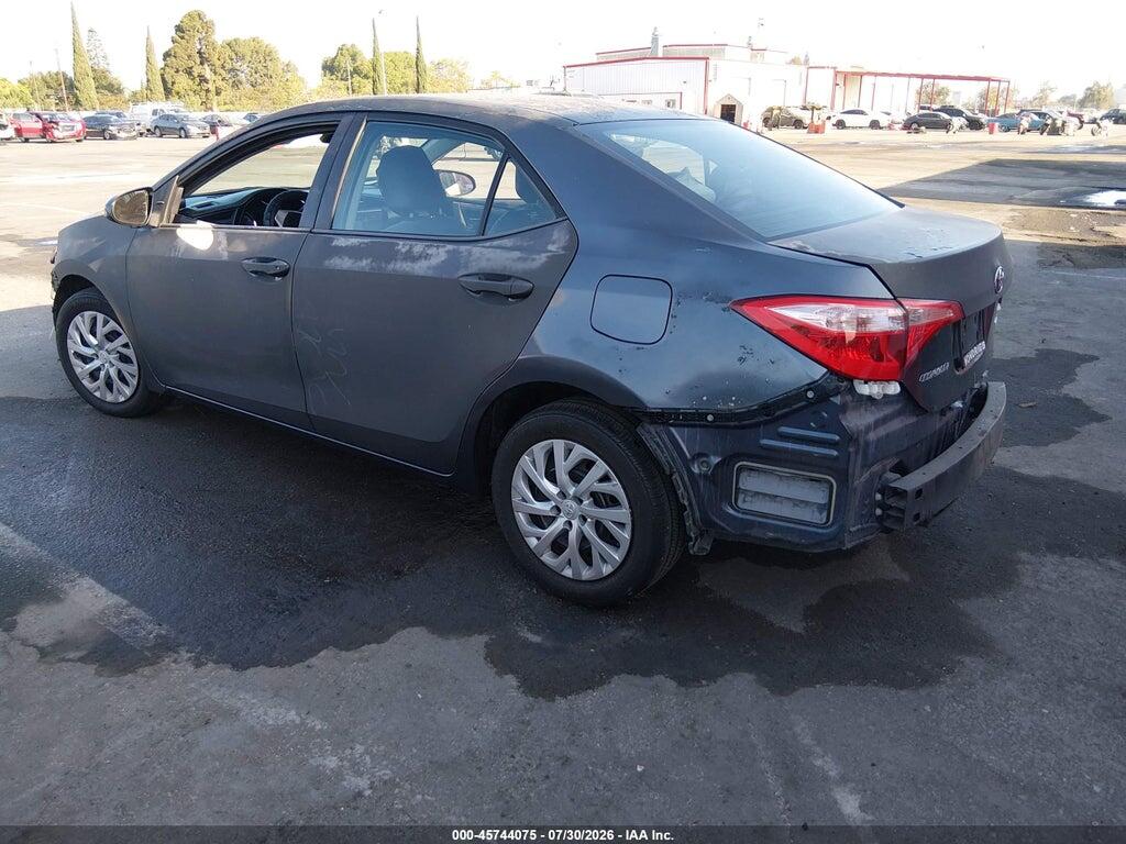 5YFBURHE7HP728465 2017 TOYOTA COROLLA photo no. 3