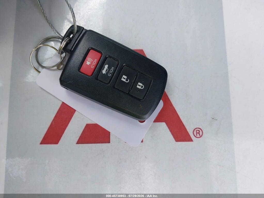 5YFBURHE1HP586162 2017 TOYOTA COROLLA photo no. 11