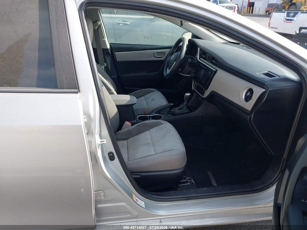 5YFBURHE0HP622813 2017 TOYOTA COROLLA photo no. 5