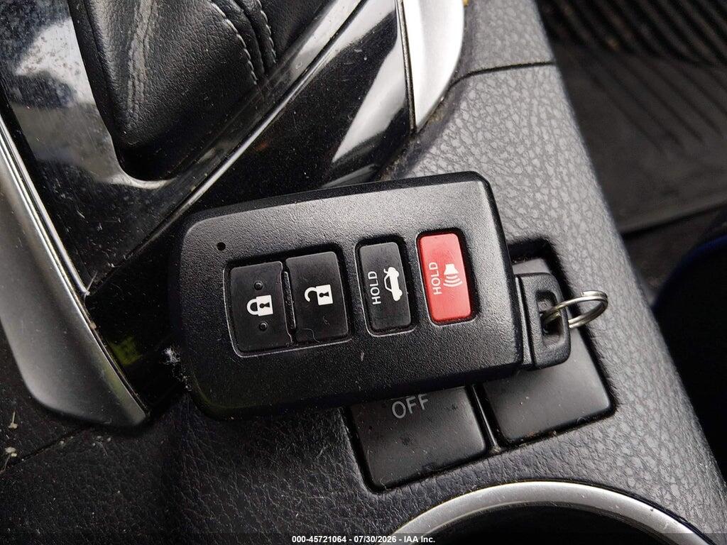 2T1BURHE5HC807245 2017 TOYOTA COROLLA photo no. 11