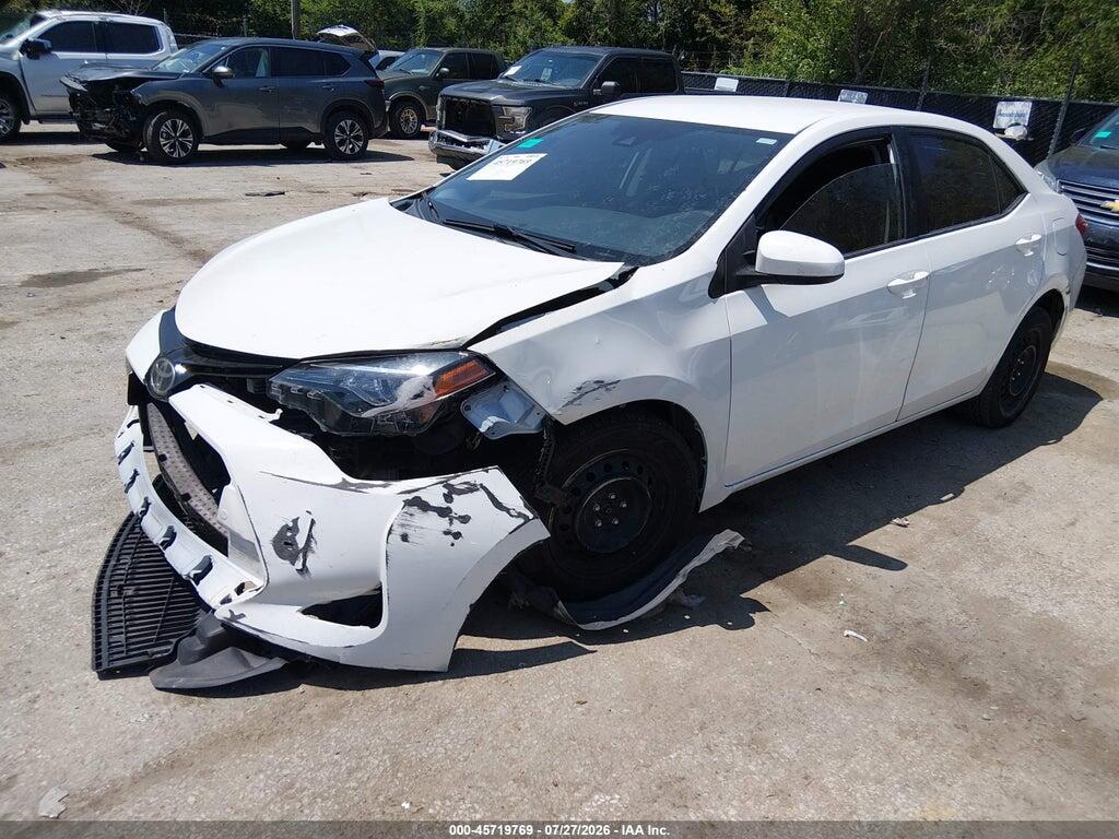 5YFBURHE3HP579181 2017 TOYOTA COROLLA photo no. 2