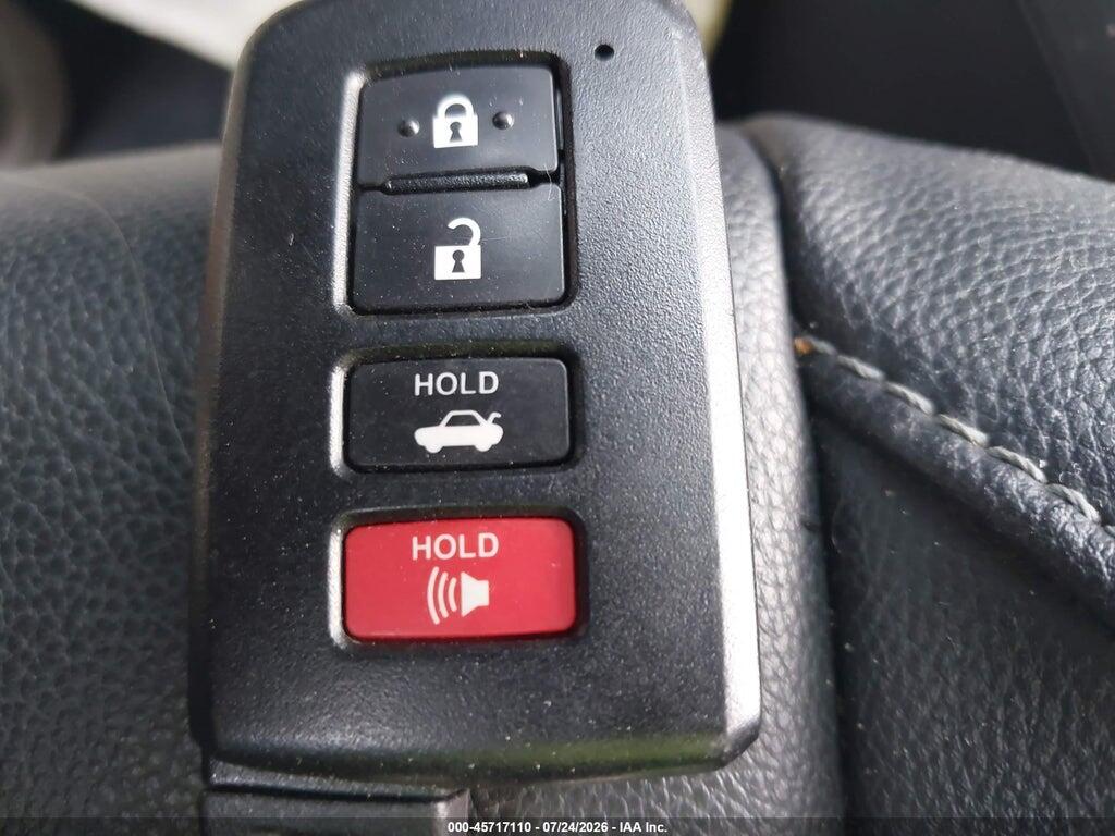 2T1BURHE5HC946940 2017 TOYOTA COROLLA photo no. 11