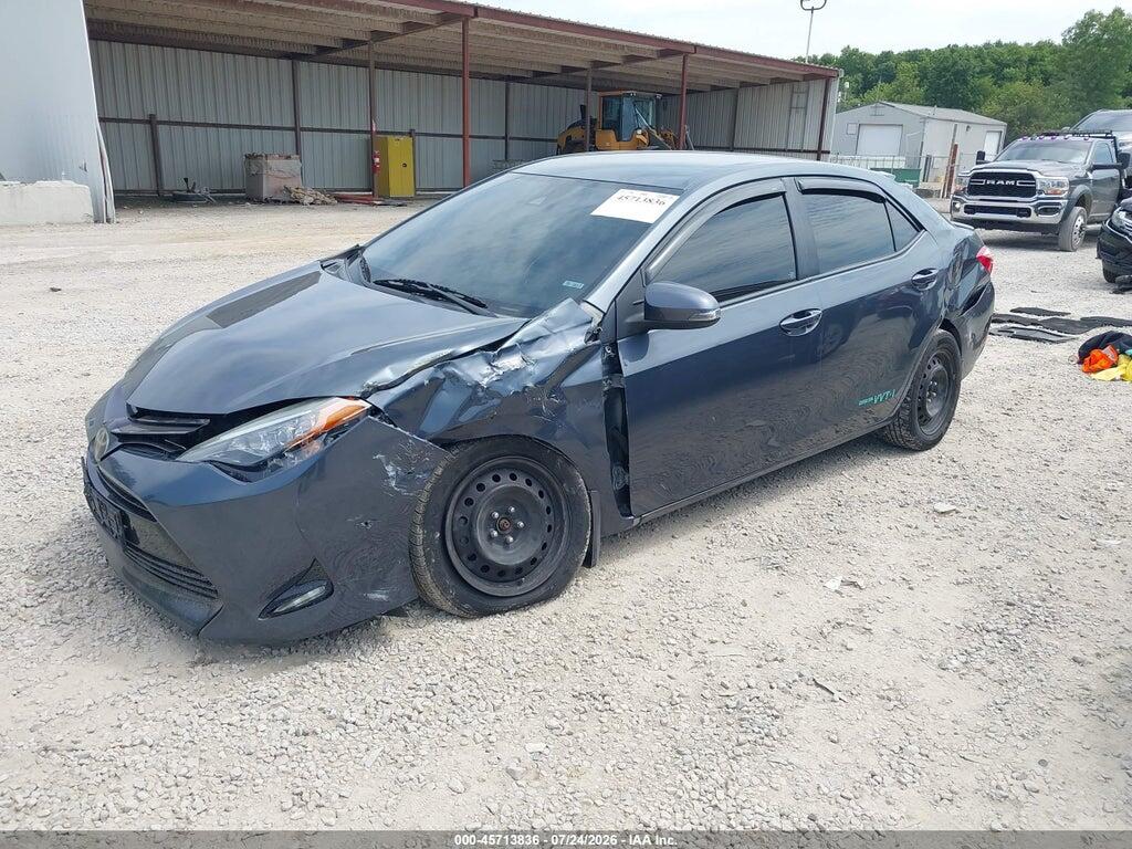 5YFBURHE4HP729590 2017 TOYOTA COROLLA photo no. 2