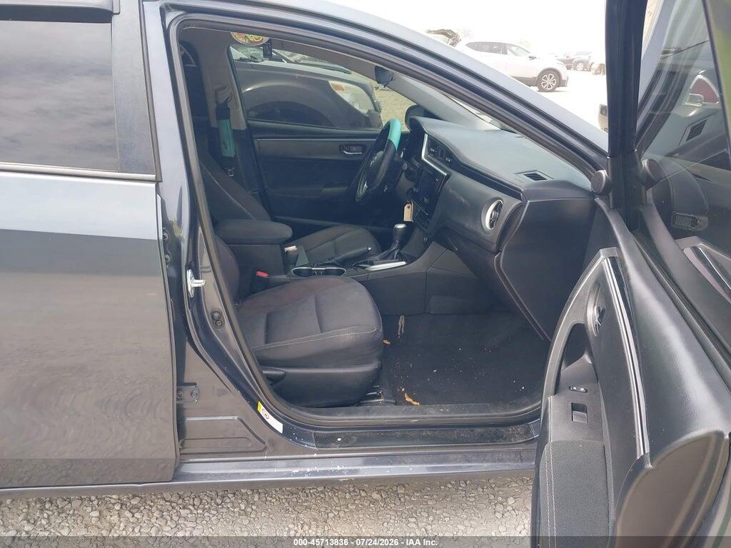 5YFBURHE4HP729590 2017 TOYOTA COROLLA photo no. 5
