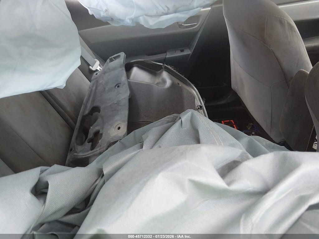 5YFBURHE8HP696755 2017 TOYOTA COROLLA photo no. 8