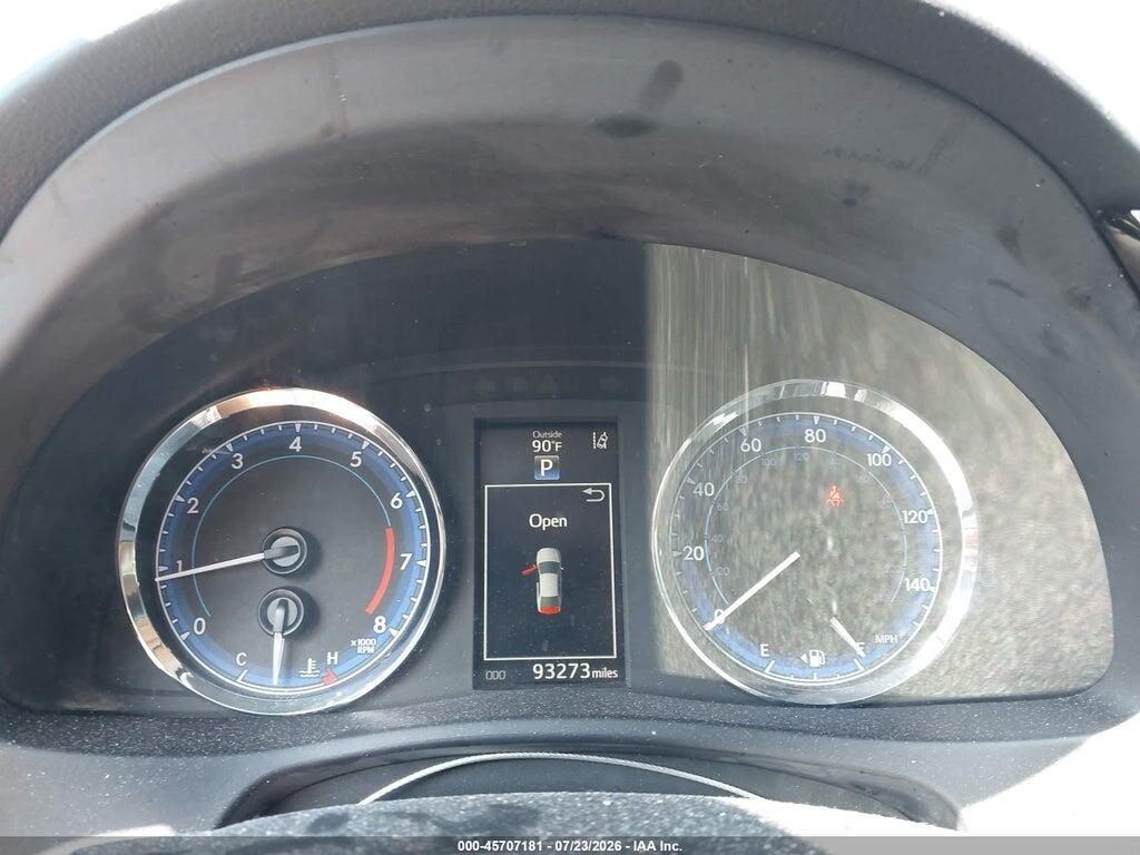 5YFBURHE1HP634002 2017 TOYOTA COROLLA photo no. 7
