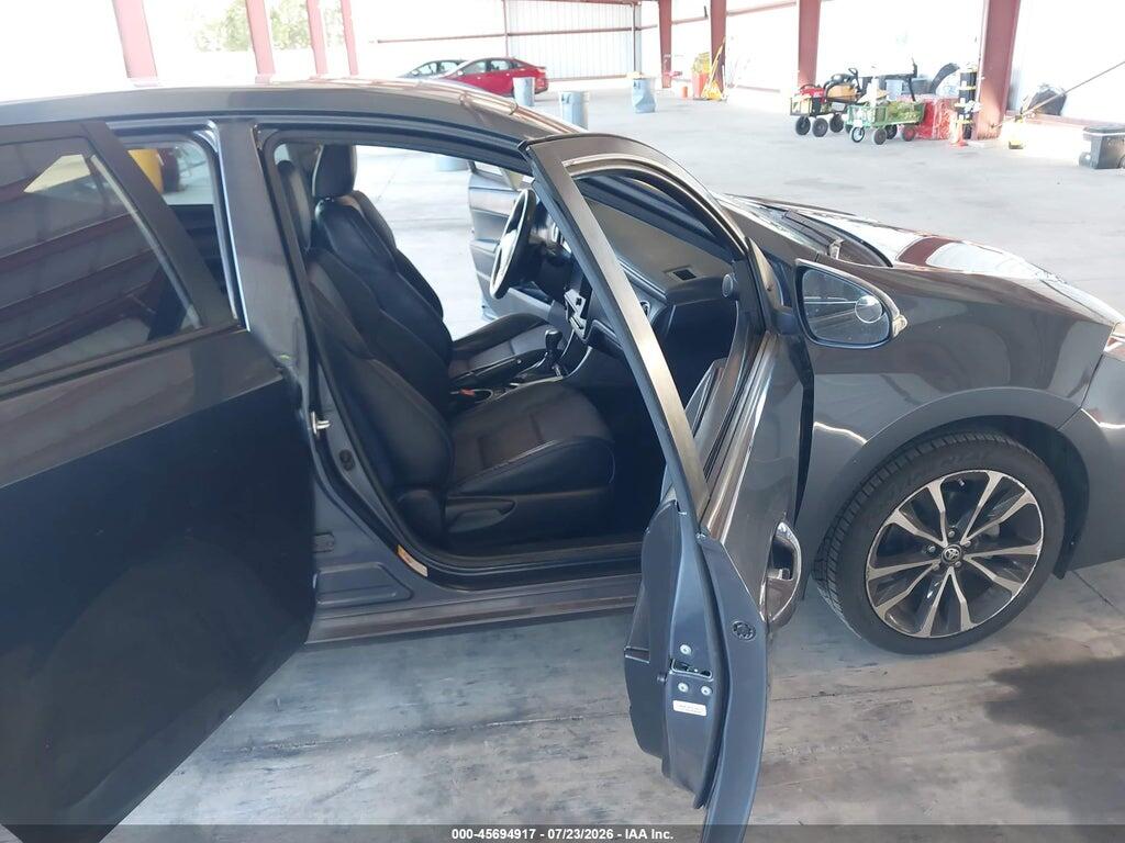 5YFBURHE6HP683924 2017 TOYOTA COROLLA photo no. 5