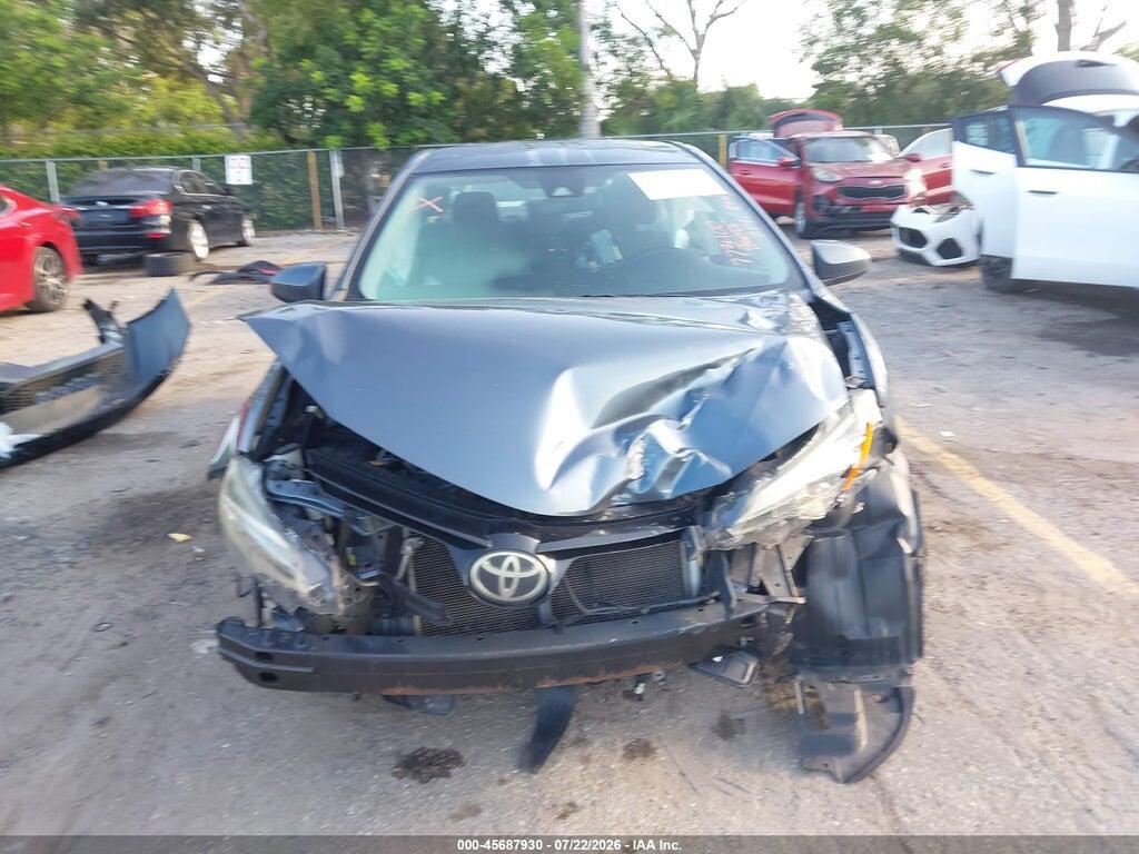 2T1BURHE6HC773400 2017 TOYOTA COROLLA photo no. 6