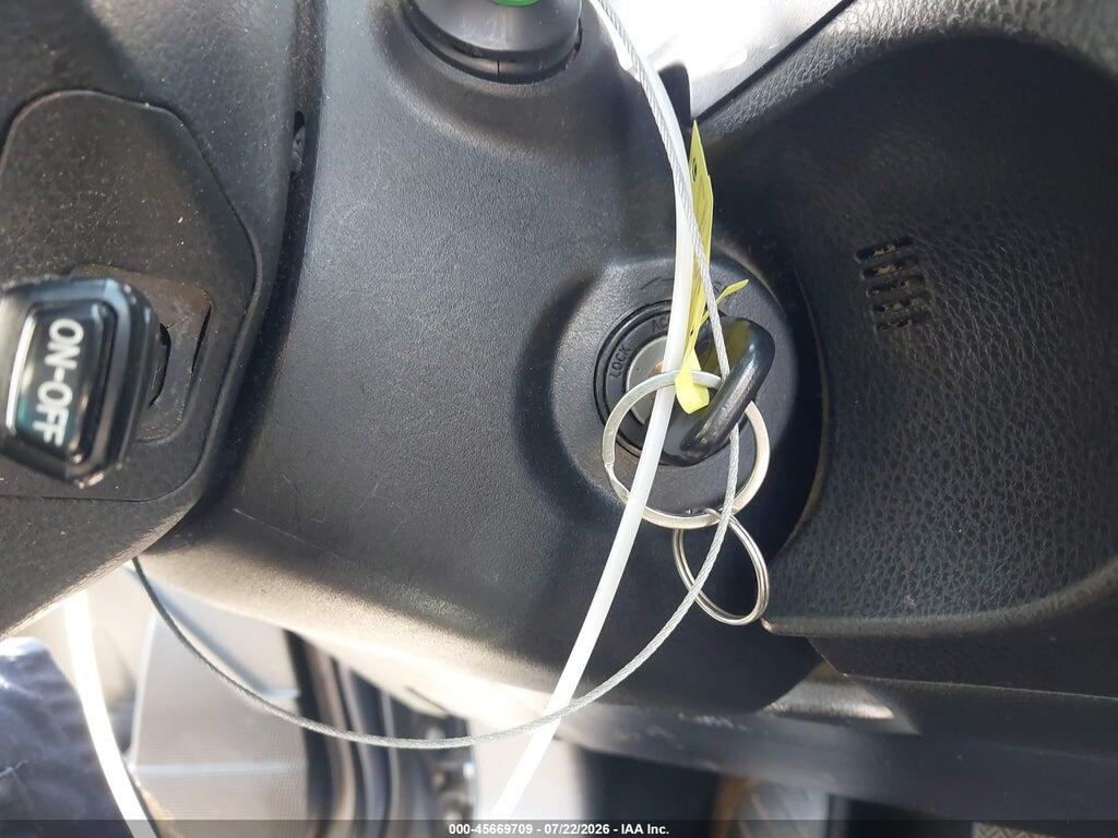 5YFBURHE6HP706683 2017 TOYOTA COROLLA photo no. 11