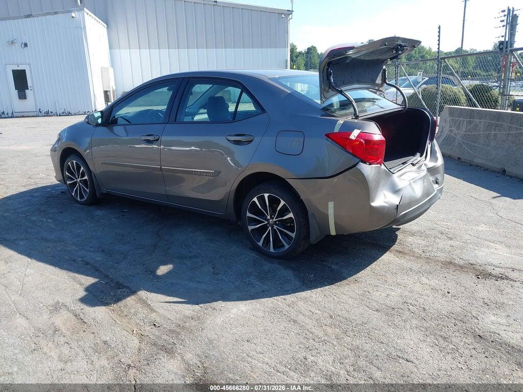 5YFBURHE6HP734015 2017 TOYOTA COROLLA photo no. 3