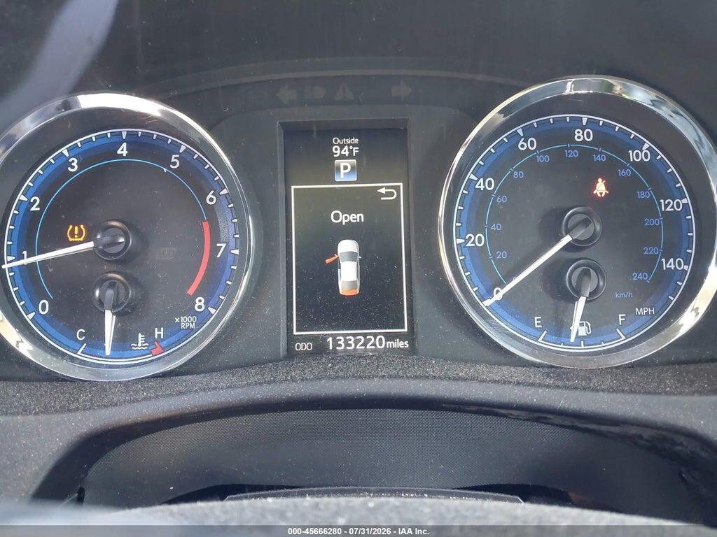 5YFBURHE6HP734015 2017 TOYOTA COROLLA photo no. 7