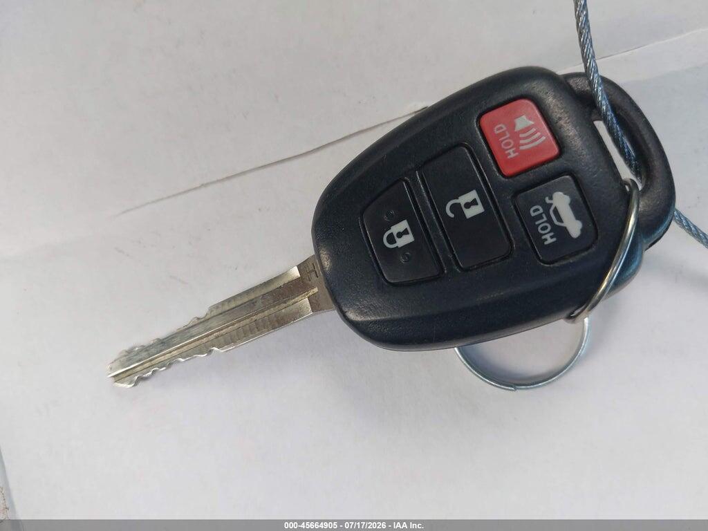 2T1BURHE5HC866537 2017 TOYOTA COROLLA photo no. 11