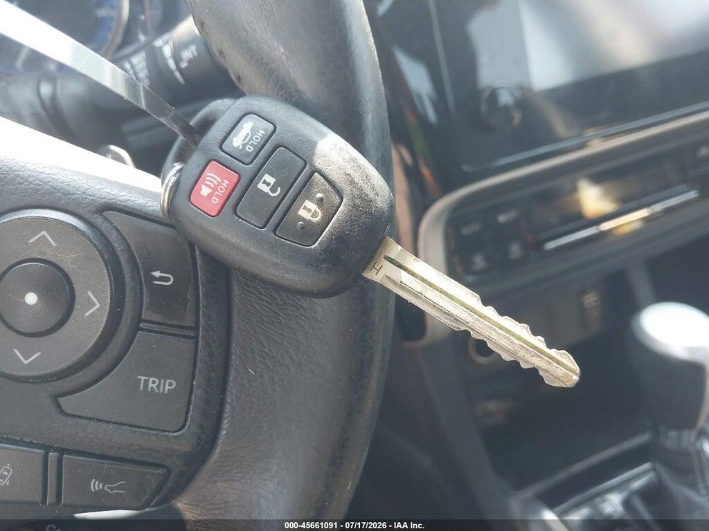 5YFBURHE4HP580663 2017 TOYOTA COROLLA photo no. 11