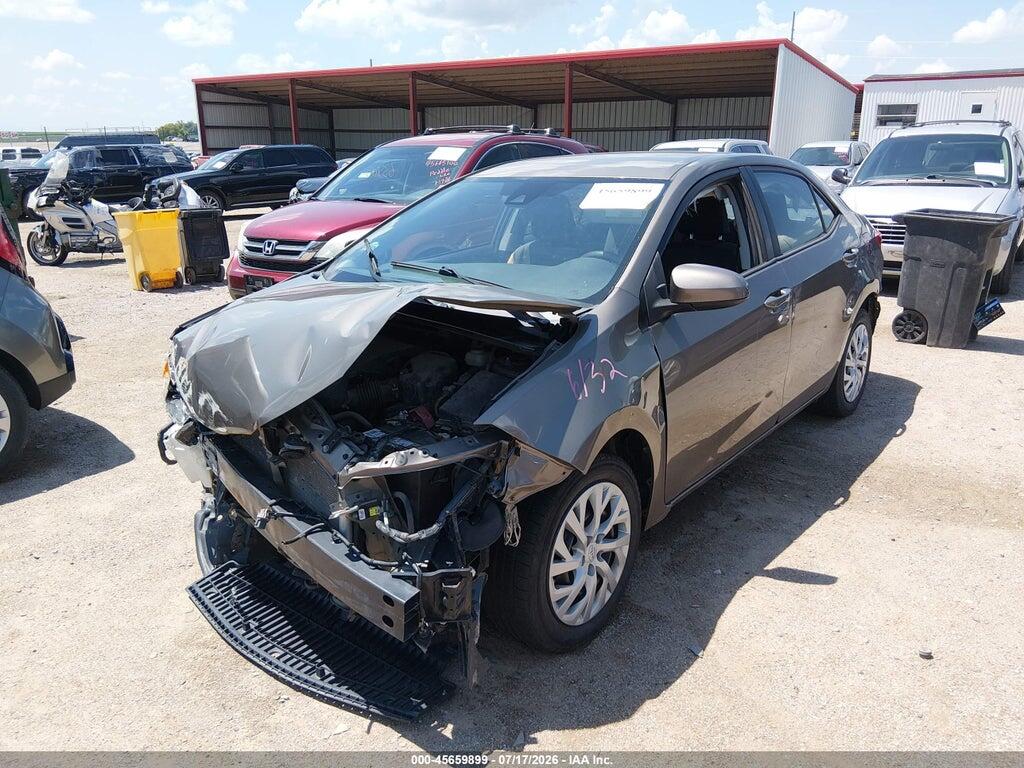 5YFBURHE5HP701667 2017 TOYOTA COROLLA photo no. 2