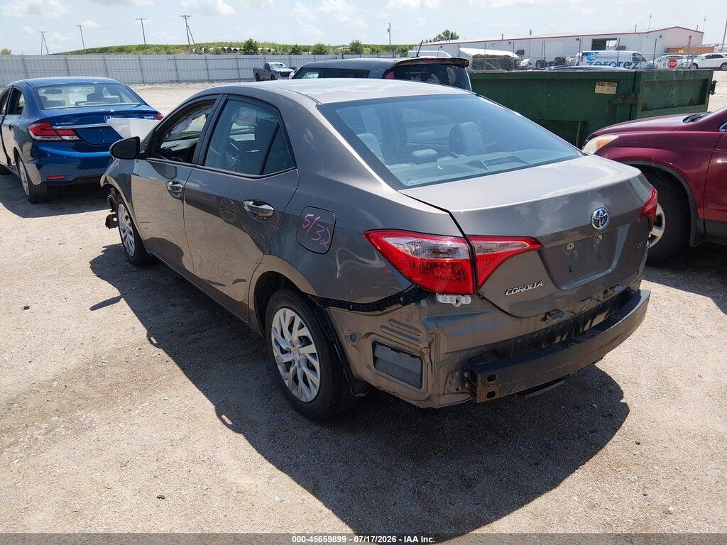 5YFBURHE5HP701667 2017 TOYOTA COROLLA photo no. 3