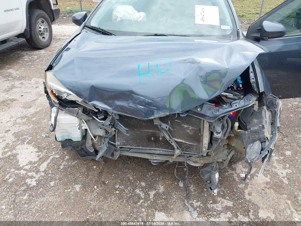5YFBURHE5HP604565 2017 TOYOTA COROLLA photo no. 6