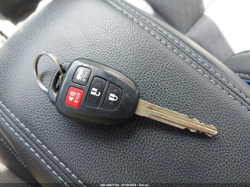 5YFBURHE4HP684859 2017 TOYOTA COROLLA photo no. 11