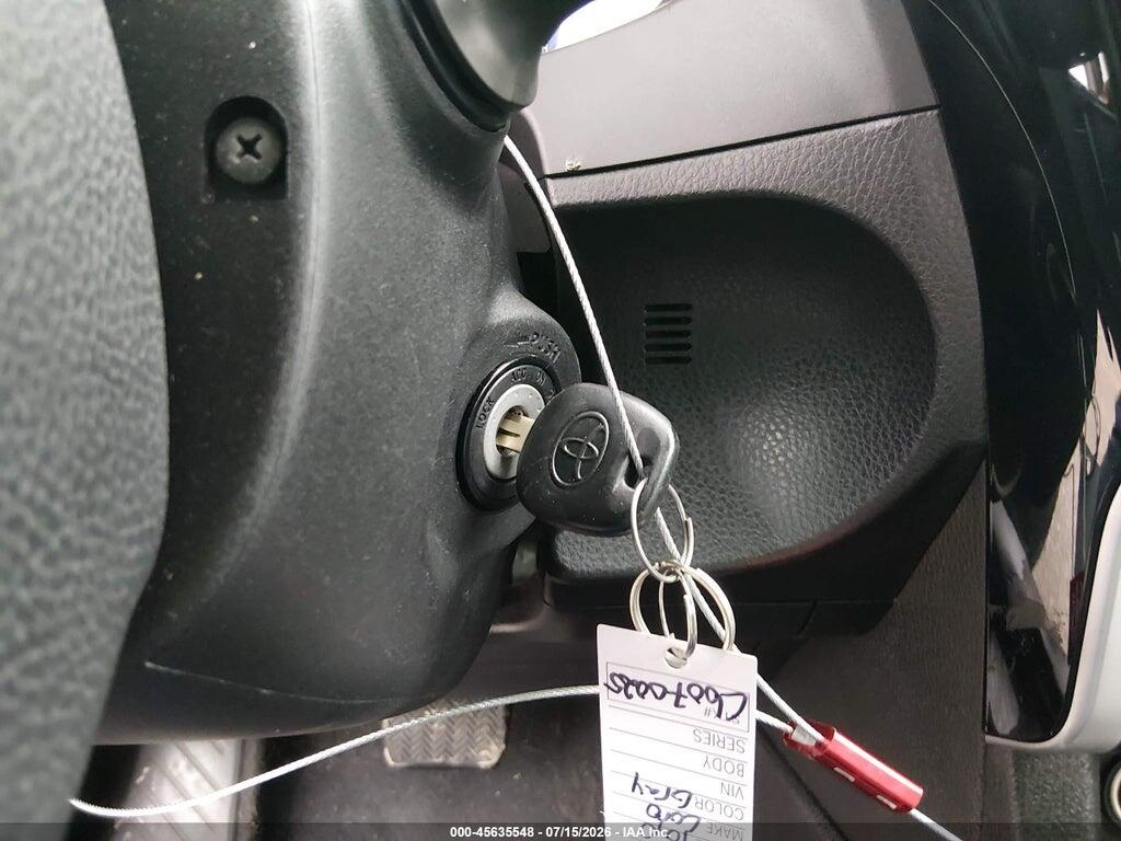 5YFBURHE1HP696502 2017 TOYOTA COROLLA photo no. 11
