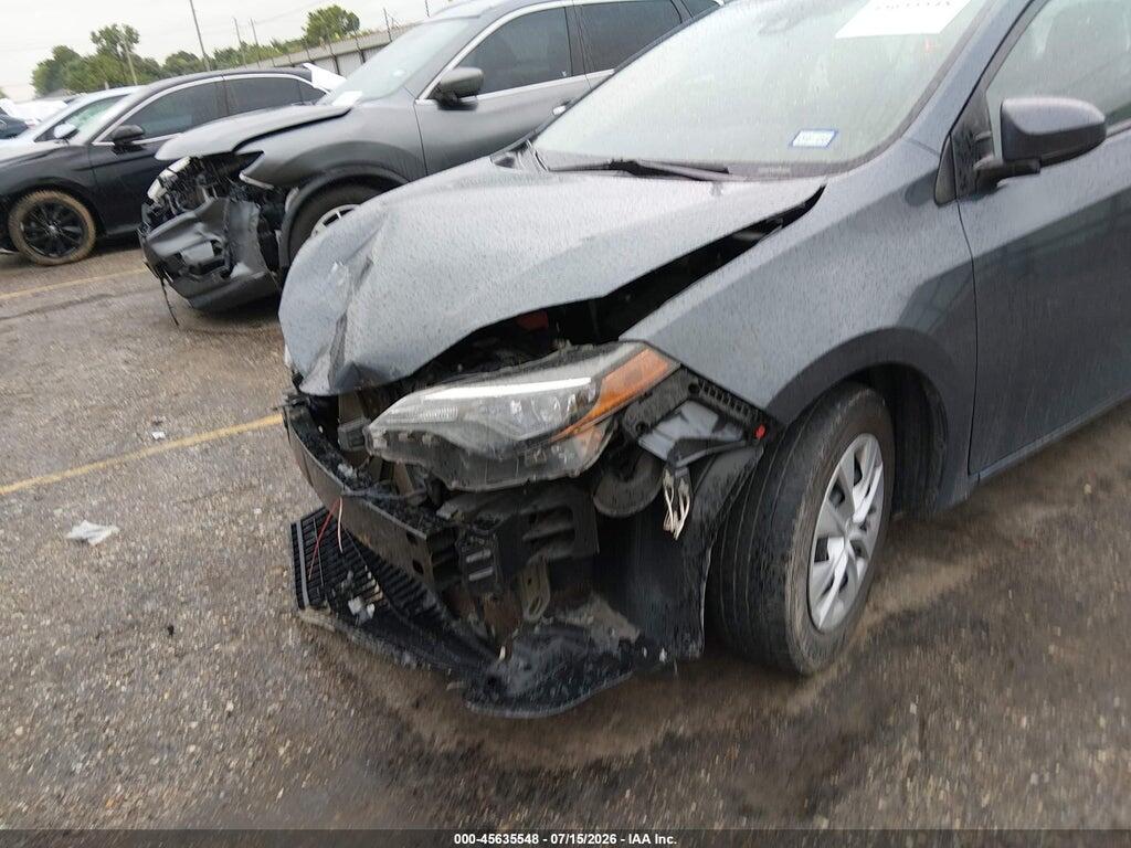 5YFBURHE1HP696502 2017 TOYOTA COROLLA photo no. 6
