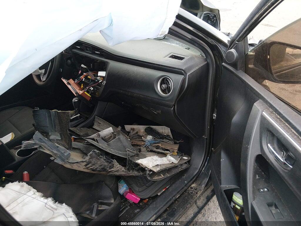 2T1BURHE8HC942364 2017 TOYOTA COROLLA photo no. 5