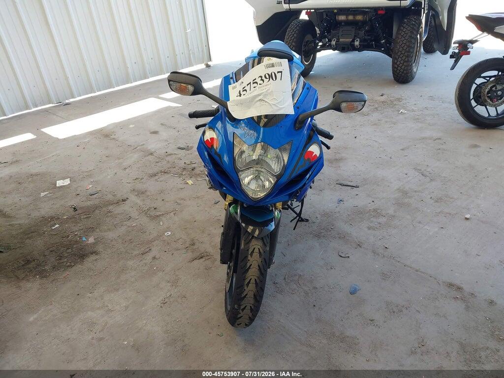 JS1GN7FA8G2100008 2016 SUZUKI GSX-R600 photo no. 5