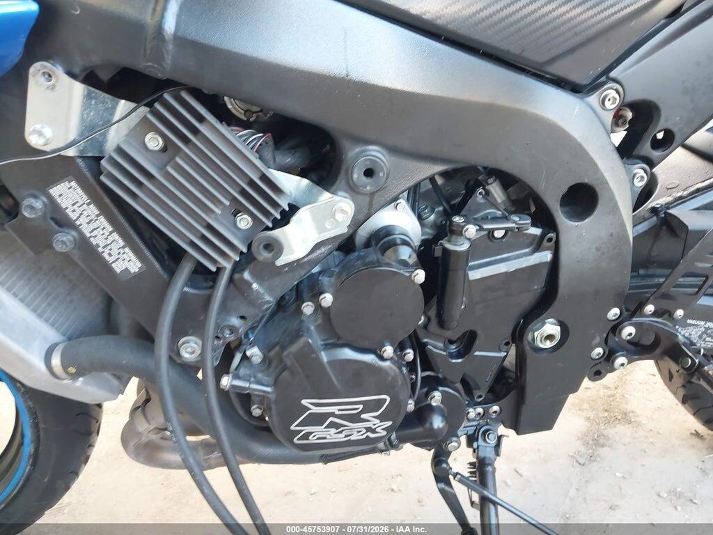 JS1GN7FA8G2100008 2016 SUZUKI GSX-R600 photo no. 9