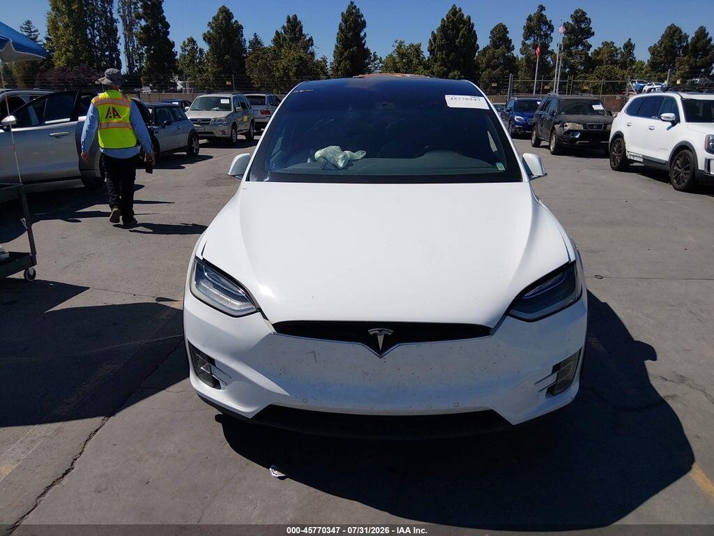 5YJXCBE21GF002119 2016 TESLA MODEL X photo no. 11