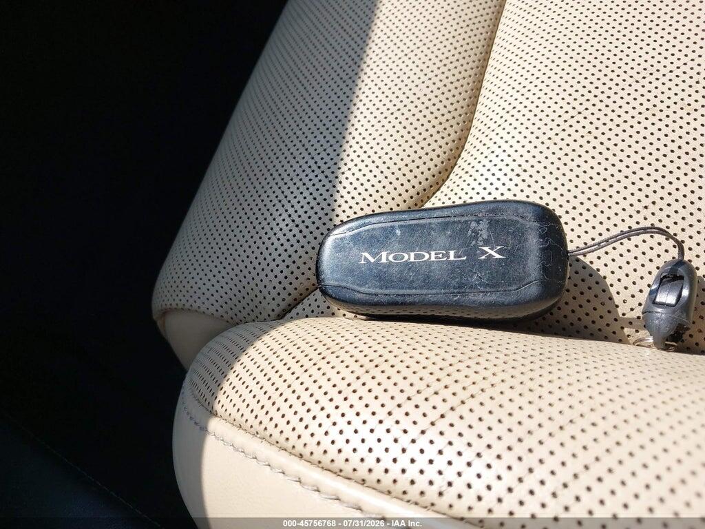 5YJXCBE23GF004695 2016 TESLA MODEL X photo no. 11
