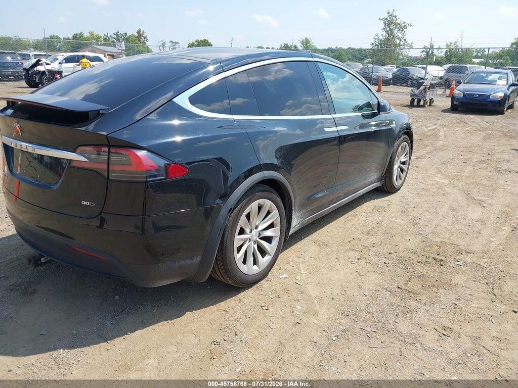 5YJXCBE23GF004695 2016 TESLA MODEL X photo no. 4