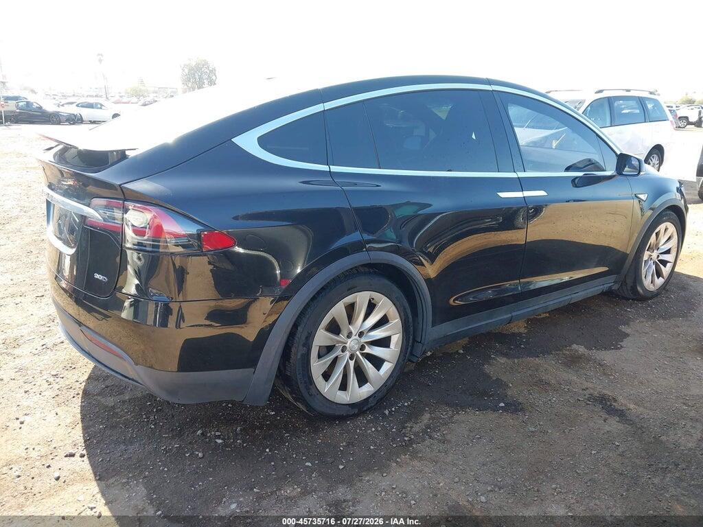 5YJXCBE27GF017580 2016 TESLA MODEL X photo no. 4