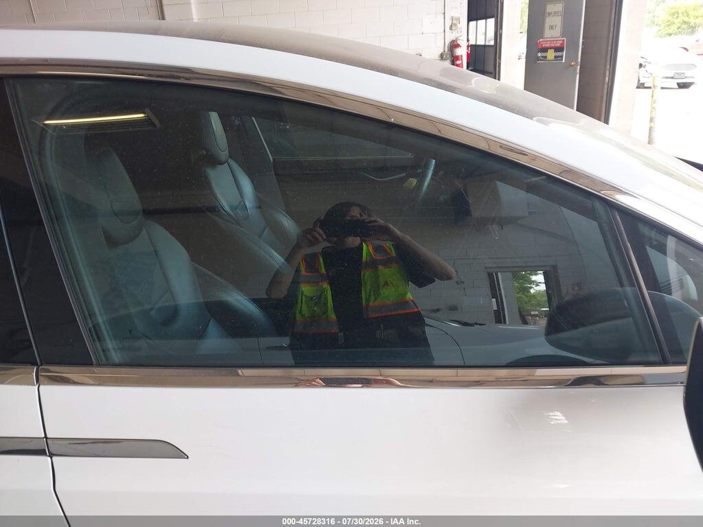 5YJXCAE28GF011782 2016 TESLA MODEL X photo no. 5