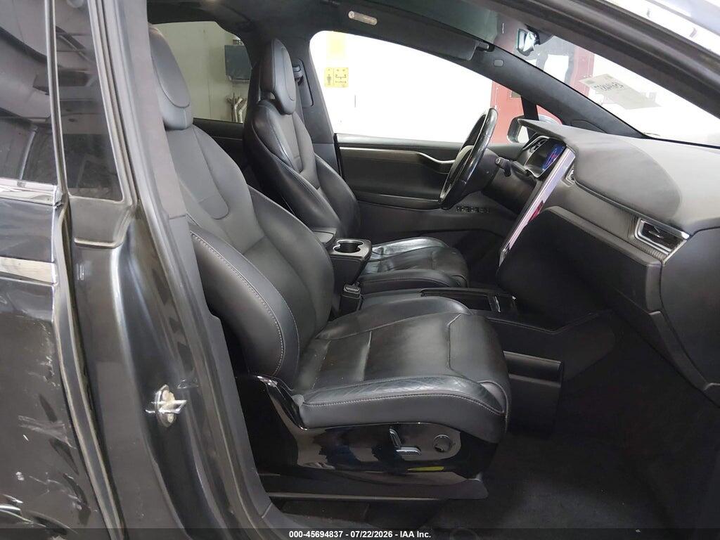5YJXCDE24GF025910 2016 TESLA MODEL X photo no. 5