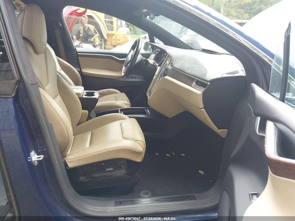 5YJXCBE49GF000734 2016 TESLA MODEL X photo no. 5