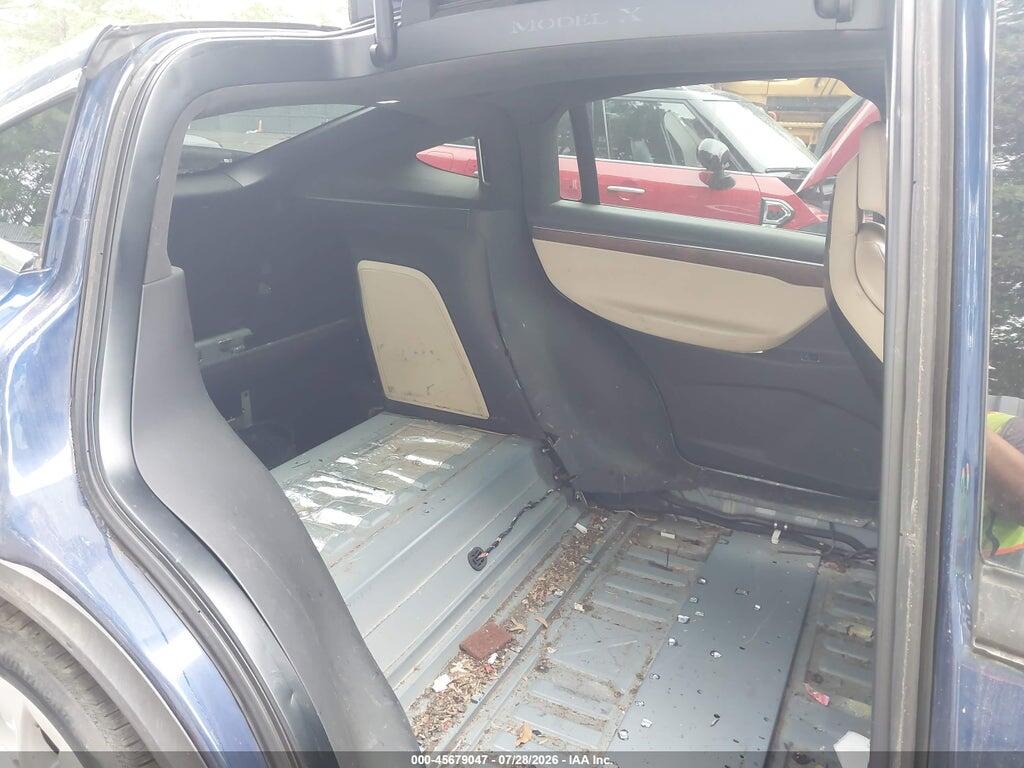 5YJXCBE49GF000734 2016 TESLA MODEL X photo no. 8