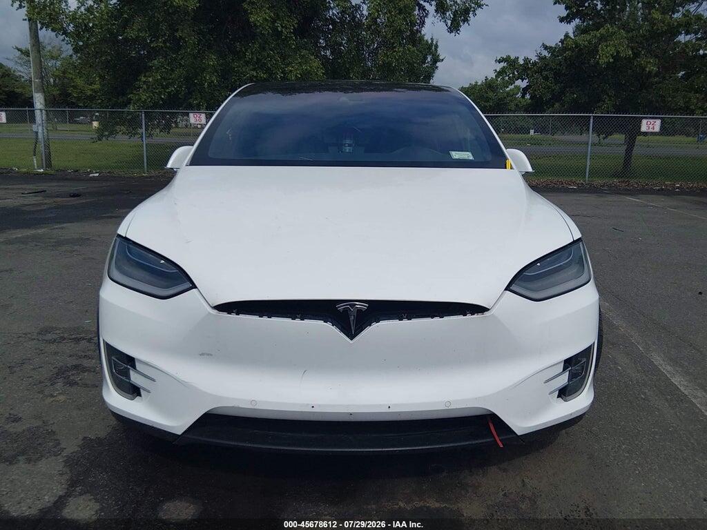 5YJXCBE24GF005712 2016 TESLA MODEL X photo no. 11