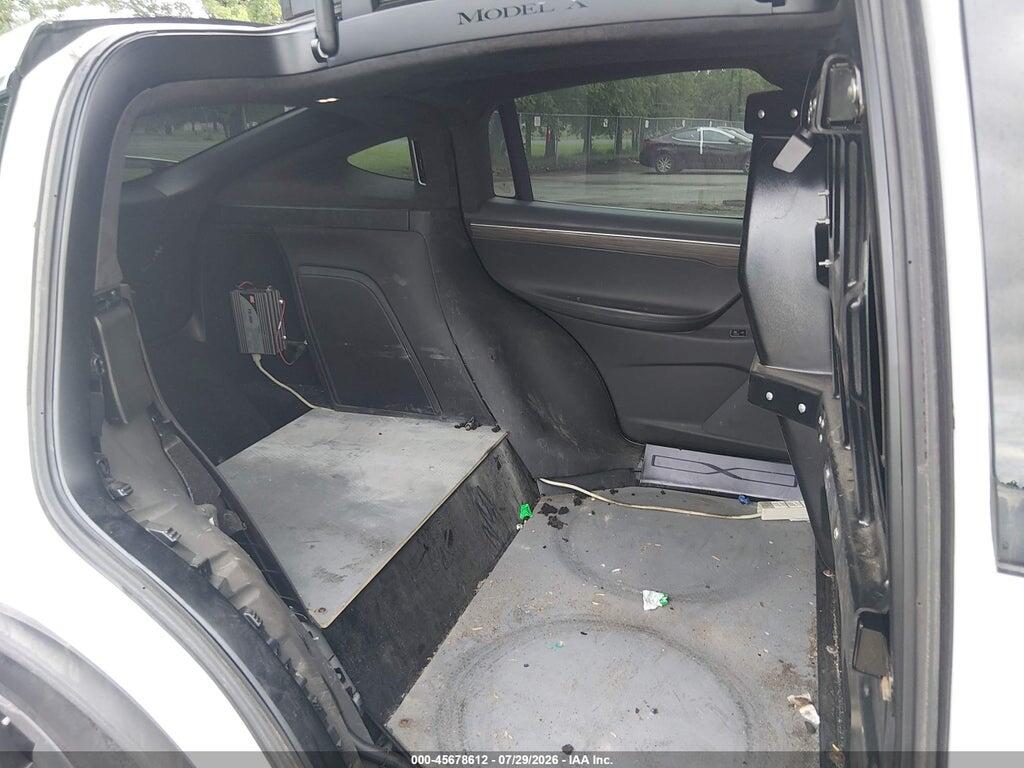 5YJXCBE24GF005712 2016 TESLA MODEL X photo no. 8