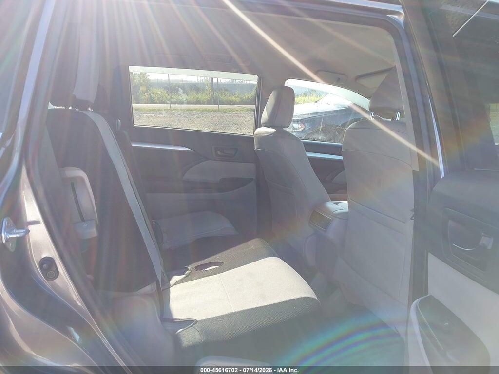 5TDBZRFH7HS374369 2017 TOYOTA HIGHLANDER photo no. 8