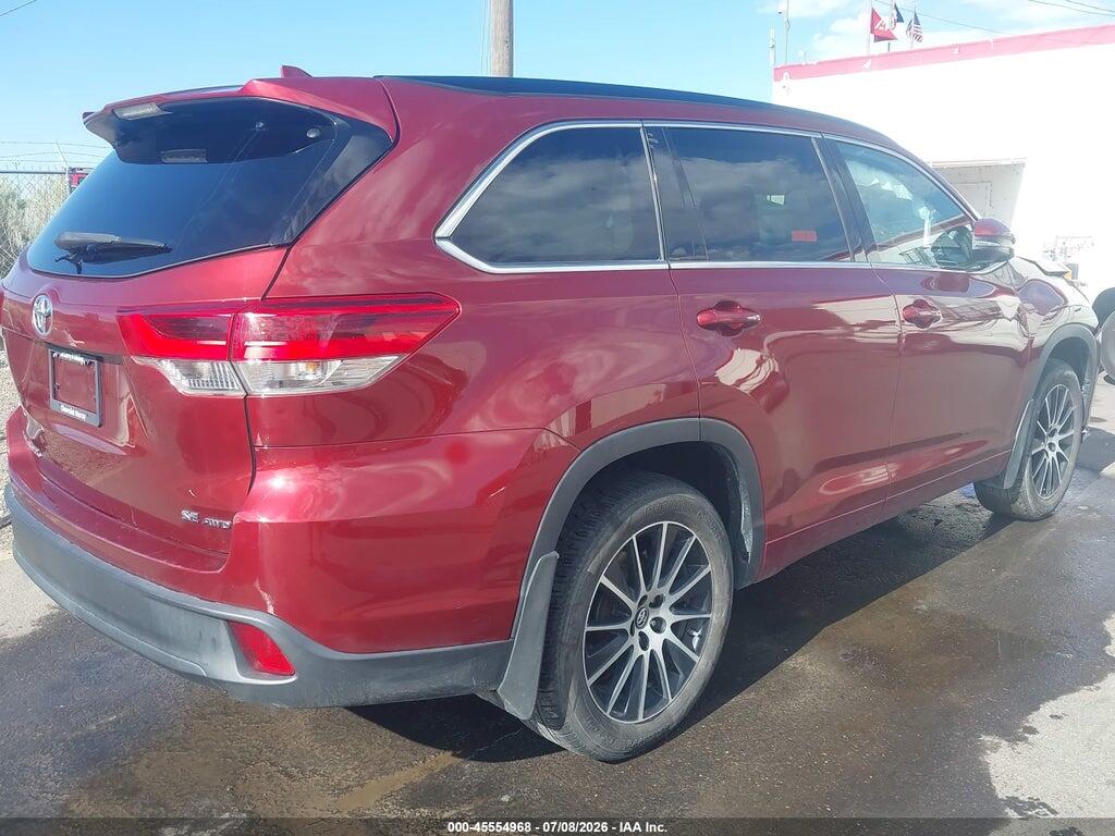5TDJZRFH3HS359699 2017 TOYOTA HIGHLANDER photo no. 4