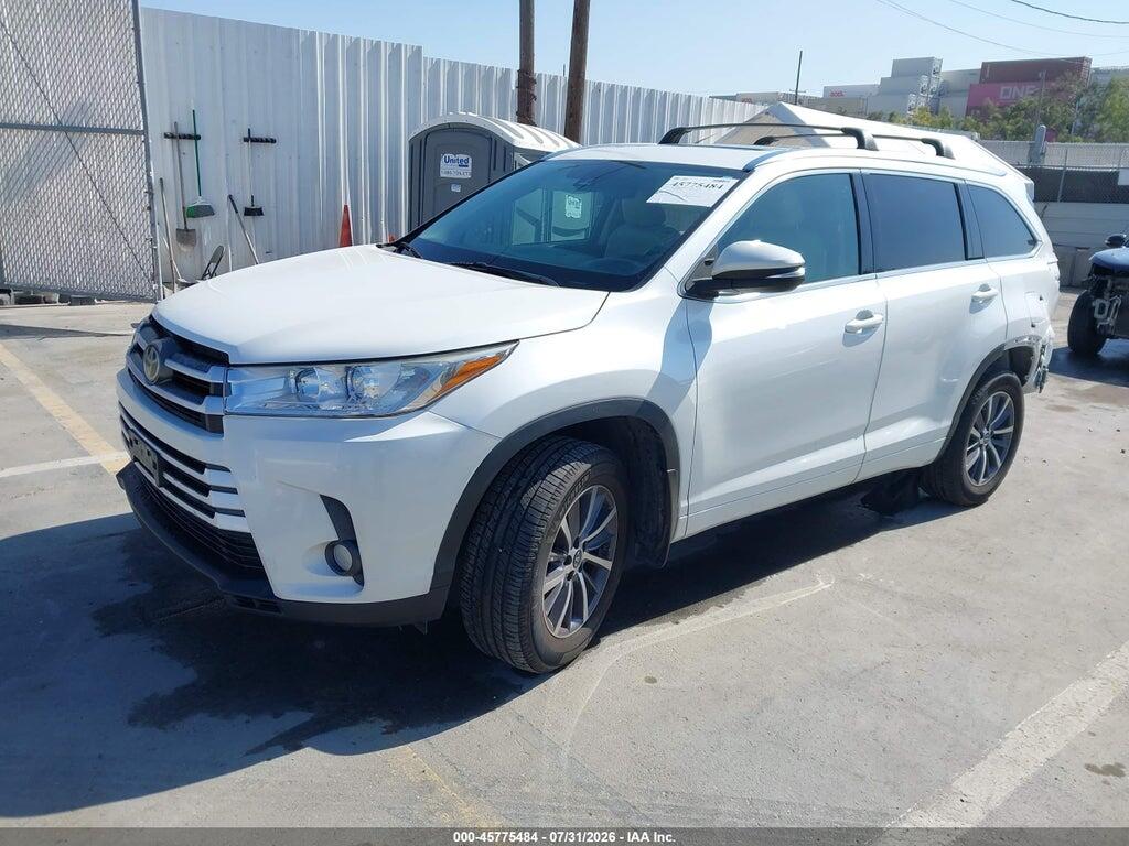5TDJZRFH8HS431352 2017 TOYOTA HIGHLANDER photo no. 2
