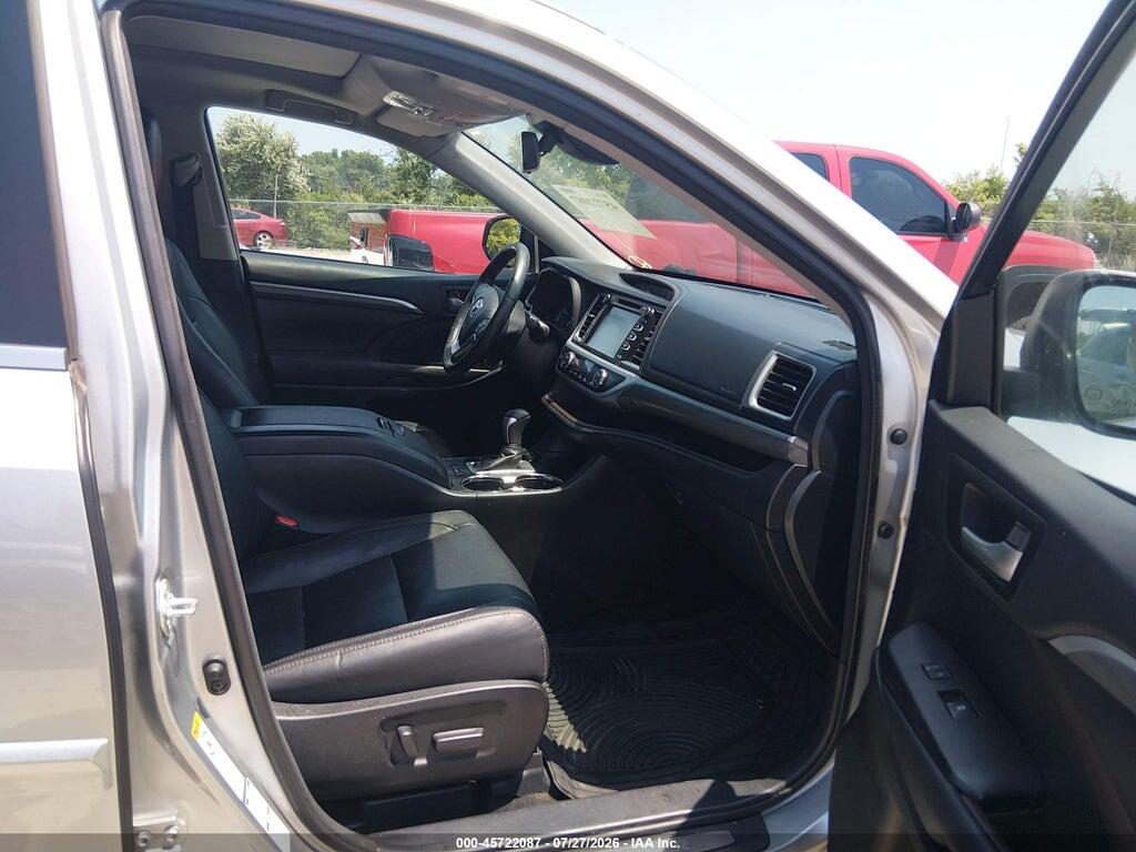 5TDDZRFH2HS435247 2017 TOYOTA HIGHLANDER photo no. 3