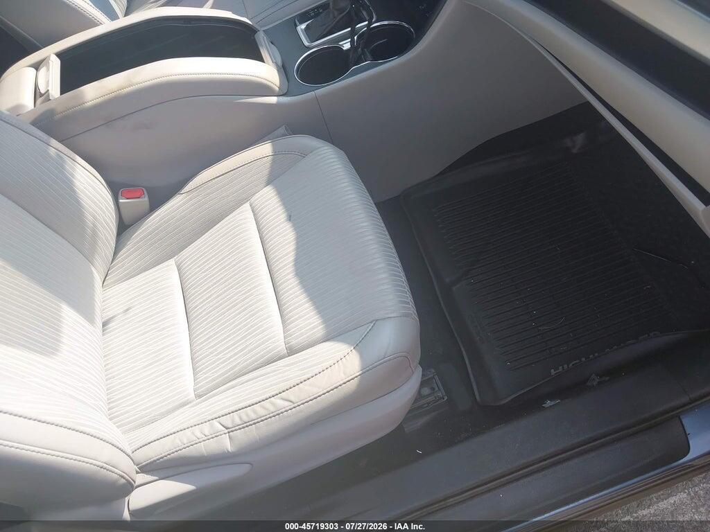 5TDBZRFH2HS403566 2017 TOYOTA HIGHLANDER photo no. 8