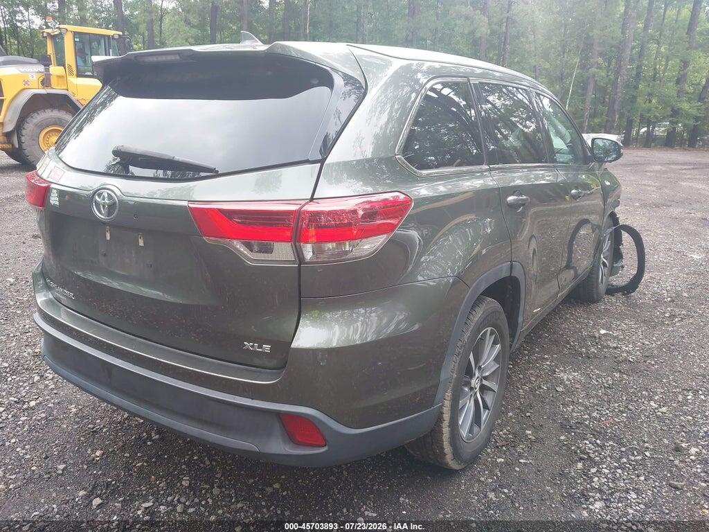 5TDKZRFH7HS208563 2017 TOYOTA HIGHLANDER photo no. 4