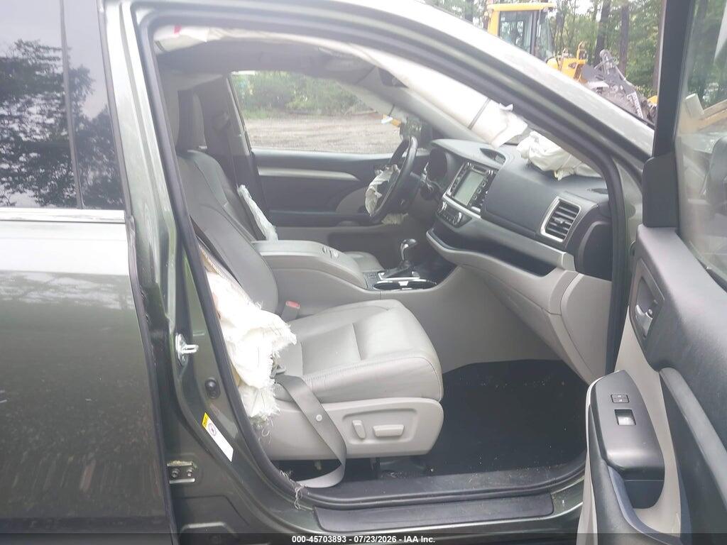 5TDKZRFH7HS208563 2017 TOYOTA HIGHLANDER photo no. 5