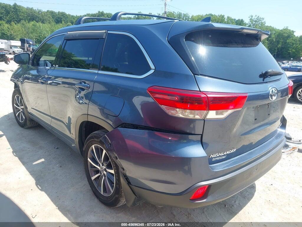 5TDJZRFH9HS449553 2017 TOYOTA HIGHLANDER photo no. 3