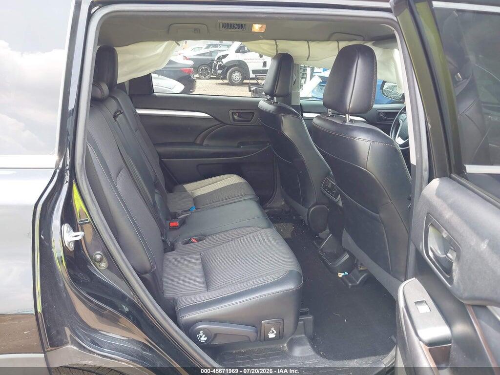 5TDBZRFH3HS427133 2017 TOYOTA HIGHLANDER photo no. 8