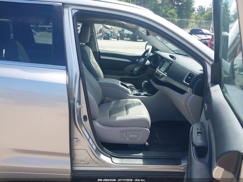 5TDJZRFH2HS444534 2017 TOYOTA HIGHLANDER photo no. 5